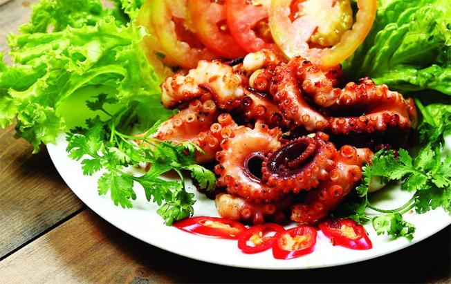 thuong-thuc-cac-mon-ngon-cua-am-thuc-son-tra-da-na