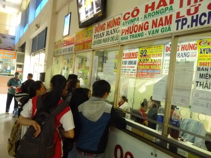 bến xe miền đ&ocirc;ng