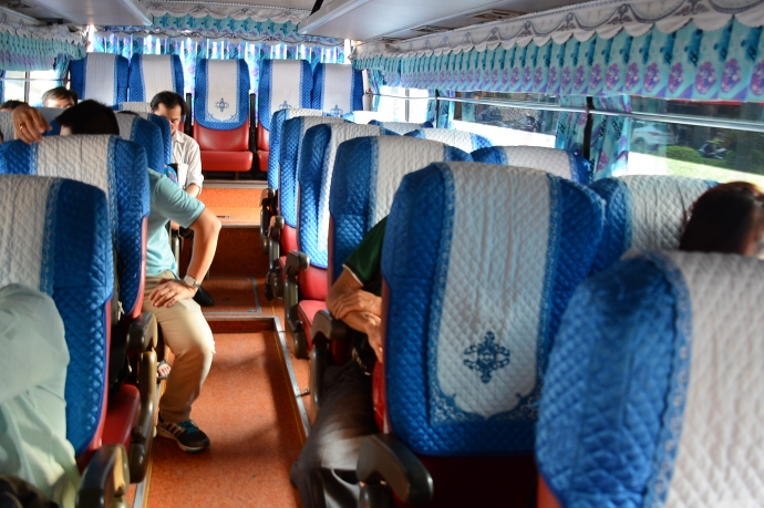 Nhiều chuyến xe c&ograve;n trống nhiều chỗ nhưng nh&agrave; ga v