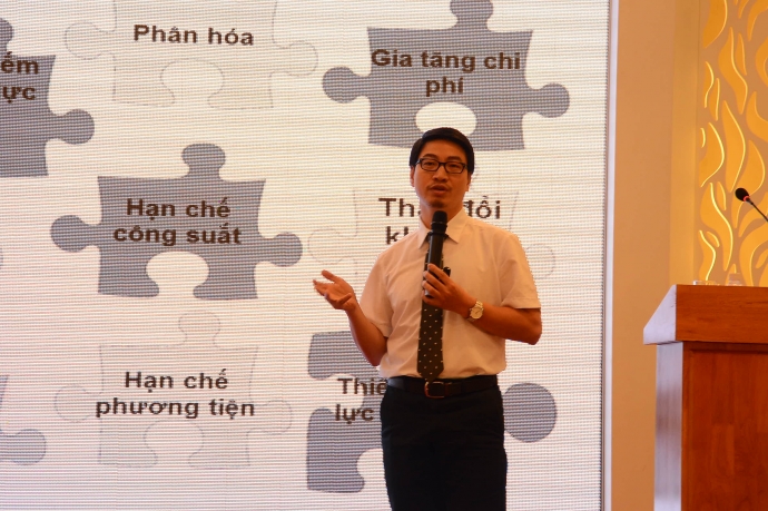 T.S Vũ Anh Tuấn, Trường ĐH Việt Đức tr&igrave;nh b&agrave;y tham