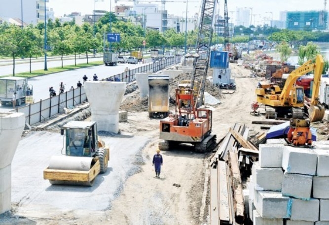 Thi c&ocirc;ng cầu vượt Nguyễn tri phương