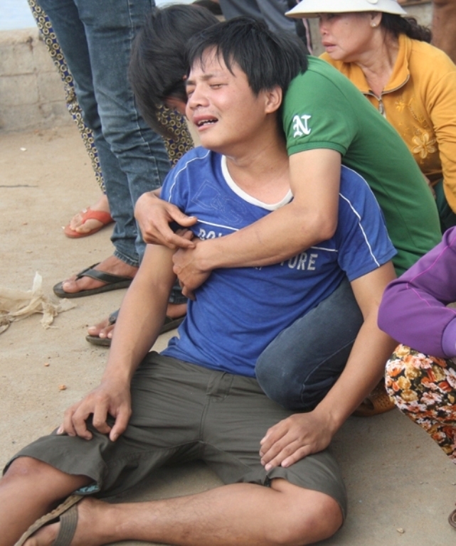 Lam- ro- vu- ngu- dan- Quang- Ngai- bi- ban- chet-