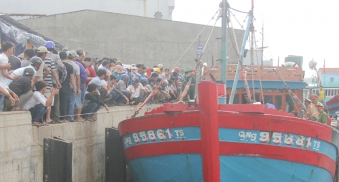 Lam- ro- vu- ngu- dan- Quang- Ngai- bi- ban- chet-