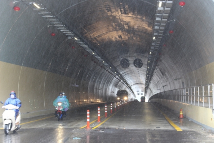 O- to- xe- may- chinh- thuc- luu- thong- qua- ham-