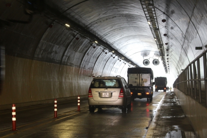 O- to- xe- may- chinh- thuc- luu- thong- qua- ham-