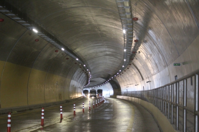 O- to- xe- may- chinh- thuc- luu- thong- qua- ham-