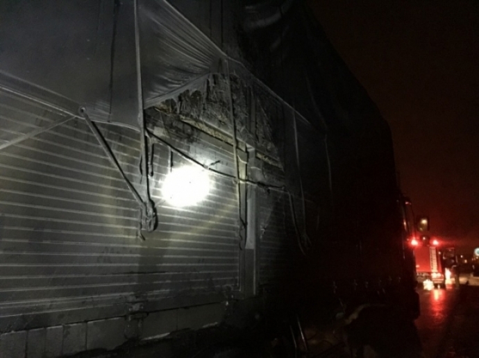 Khen- thuong- CSGT- kip- thoi- giai- cuu- xe- dua-