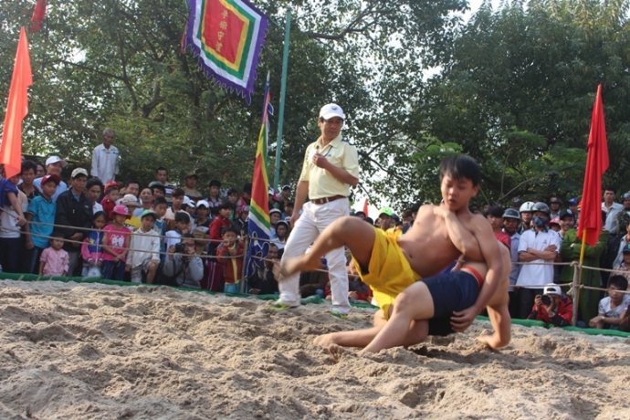 ANH- Nhung- pha- vat- vo- dep- mat- tren- soi- vat