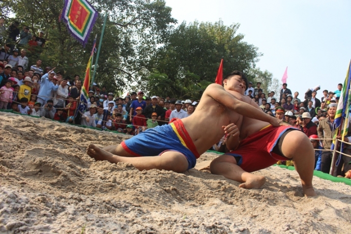 ANH- Nhung- pha- vat- vo- dep- mat- tren- soi- vat