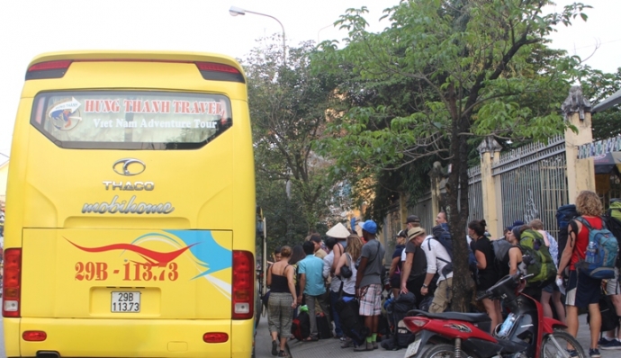 Thua- Thien- Hue- tang- cuong- xe- phuc- vu- khach