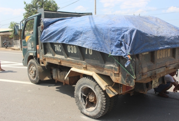 Chay- xe- may- nguoc- chieu- nguoi- dan- ong- bi- 