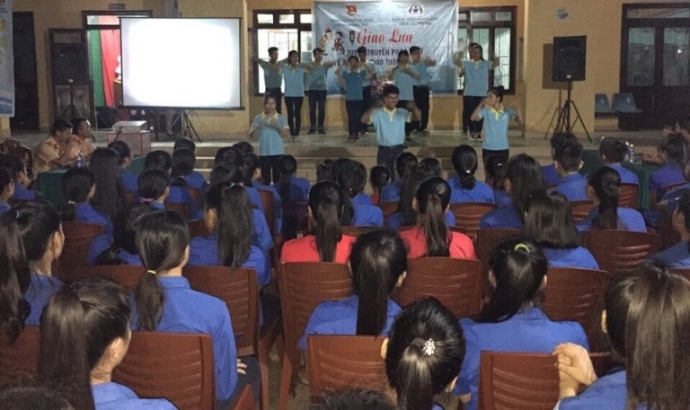 CSGT- Hue- giao- luu- van- nghe- tuyen- truyen- AT
