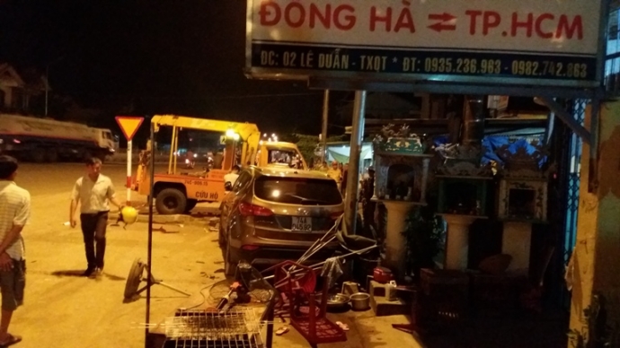 O- to- 7- cho- dam- hang- loat- xe- may- tai- Quan