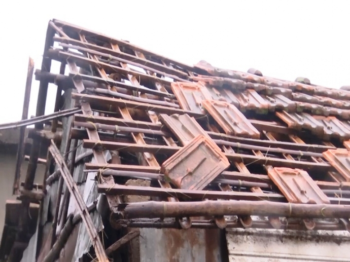 Hang- tram- nha- dan- o- Quang- Tri- bi- toc- mai-