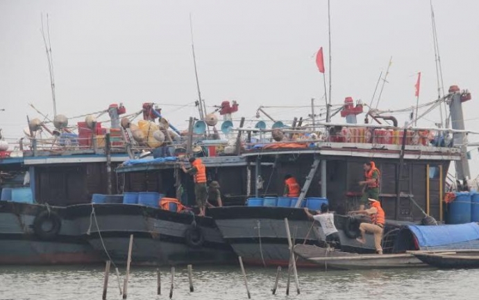 Thua- Thien- Hue- Gan- 2.000- tau- thuyen- da- vao