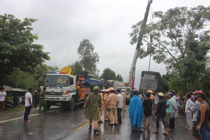 Ca- 3- xe- TNGT- lien- hoan- tren- duong- tranh- H