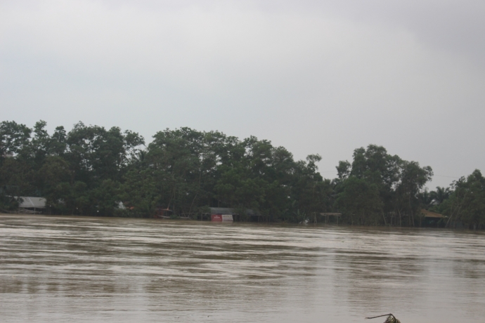 Mua- lu- tai- Cam- Lo- khien- 2- nguoi- mat- tich-