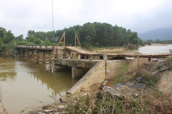 Rung- minh- qua- cau- tam- bac- tren- nhip- cau- s