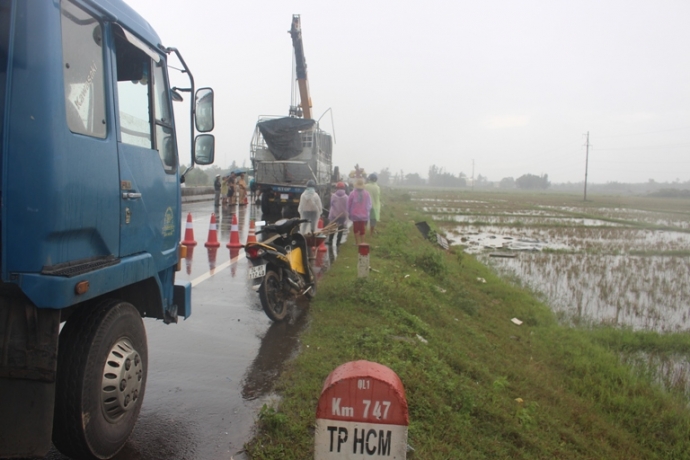 Xe- tai- tong- nhau- chu- hang- mac- ket- trong- c