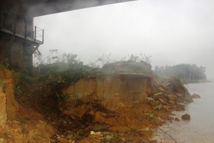 Quang- Tri- Sat- lo- bo- song- Thach- Han- de- doa