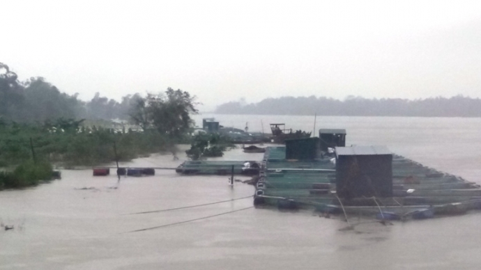 Thua- Thien- Hue- Nhieu- noi- nuoc- lu- bua- vay- 