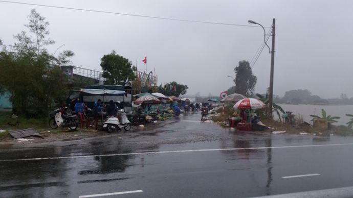 Thua- Thien- Hue- Nhieu- noi- nuoc- lu- bua- vay- 