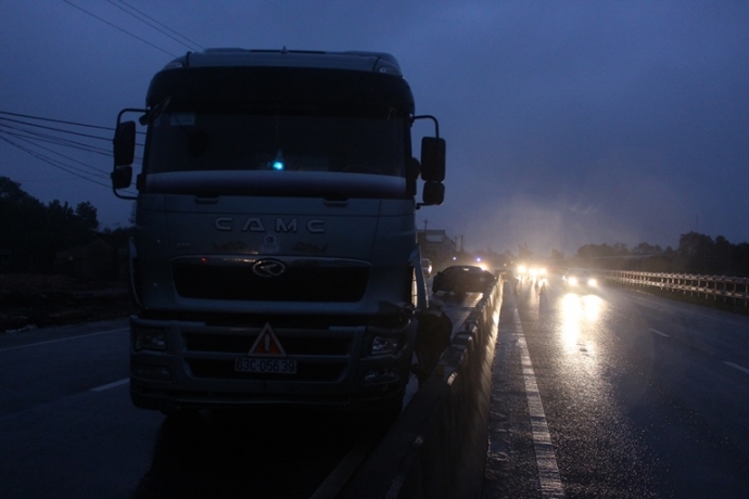 Bi- xe- dau- keo- hon- Hyundai- 4- cho- xoay- nhu-