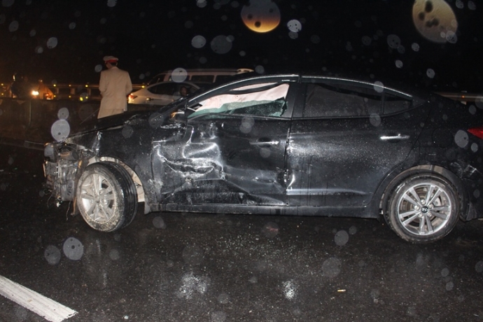 Bi- xe- dau- keo- hon- Hyundai- 4- cho- xoay- nhu-