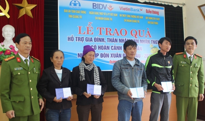 Bao- Giao- thong- trao- ho- tro- gia- dinh- nan- n