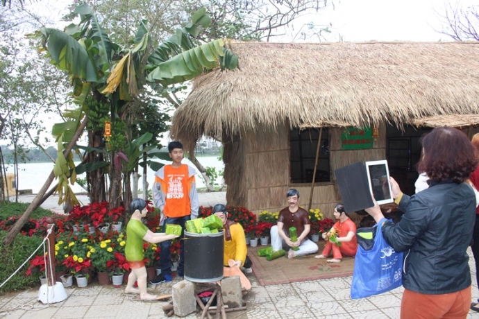 Ga- trong- gay- tren- dun- rom- tai- hoi- Xuan- co