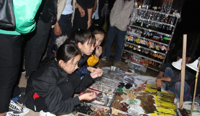 Ve- cho- Dinh- Bich- La- mua- loc- dau- nam- 11