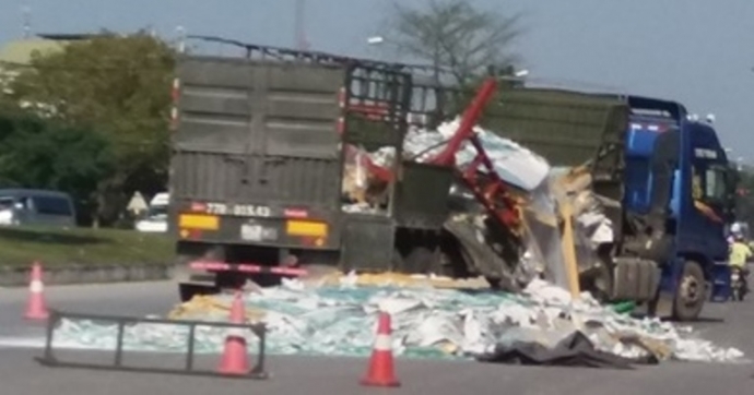 Xe- dau- keo- qua- vong- xuyen- hang- chuc- tam- k