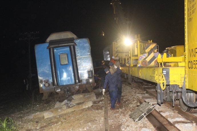 Them- cau- 150- tan- cuu- ho- duong sat- vu- lat- 