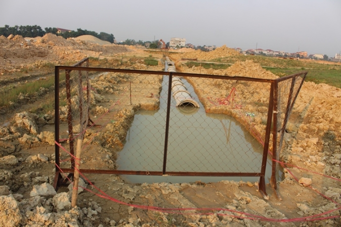 Lot- ho- ga- cong- trinh- be- trai- 5- tuoi- tu- v