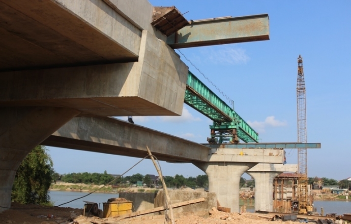 Can- canh- lao- dam- Super- T- dau- tien- cau- Tha