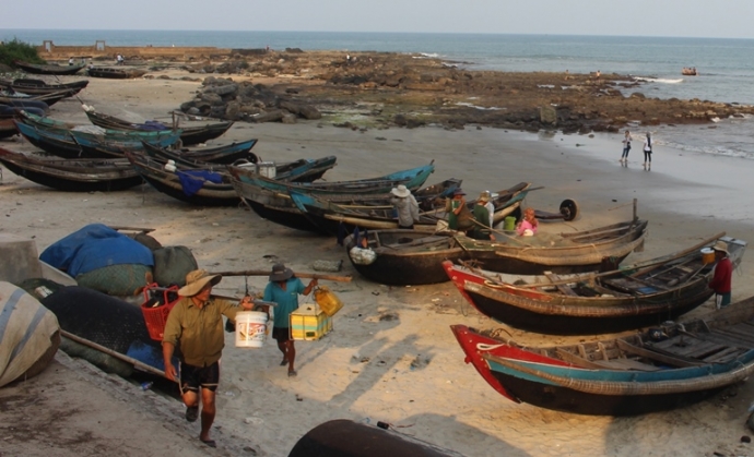 T&ocirc;m- hum- cap- ben- Cua- Tung- 11