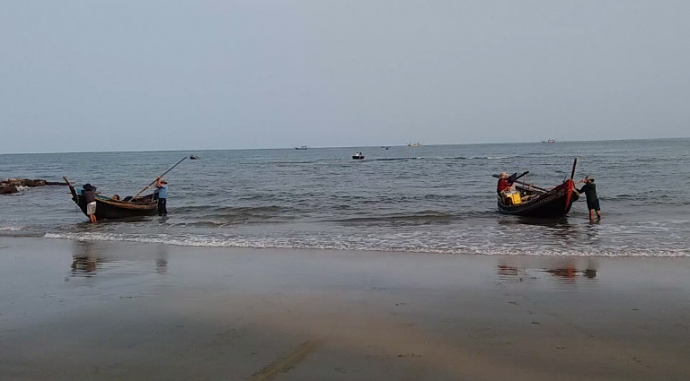 T&ocirc;m- hum- cap- ben- Cua- Tung- 2