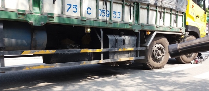 Xe- may- bi- xe- tai- nuot- gam- cu- ong- may- man