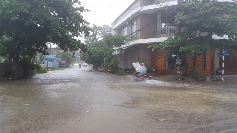 Anh- Duong- pho- Dong- Ha- thanh- song- sau- mua- 