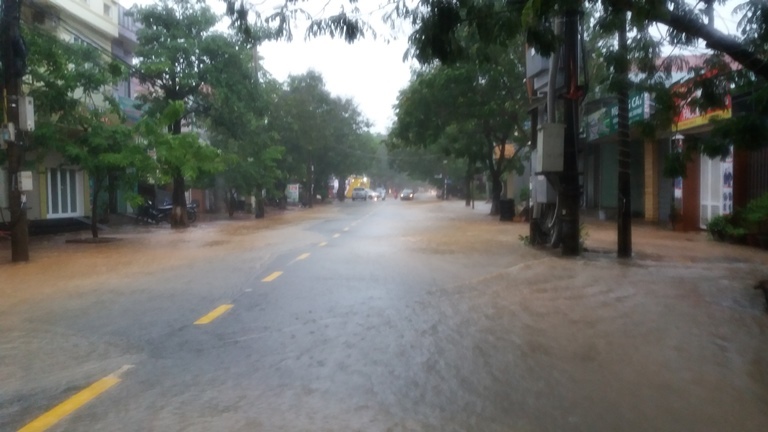 Anh- Duong- pho- Dong- Ha- thanh- song- sau- mua- 