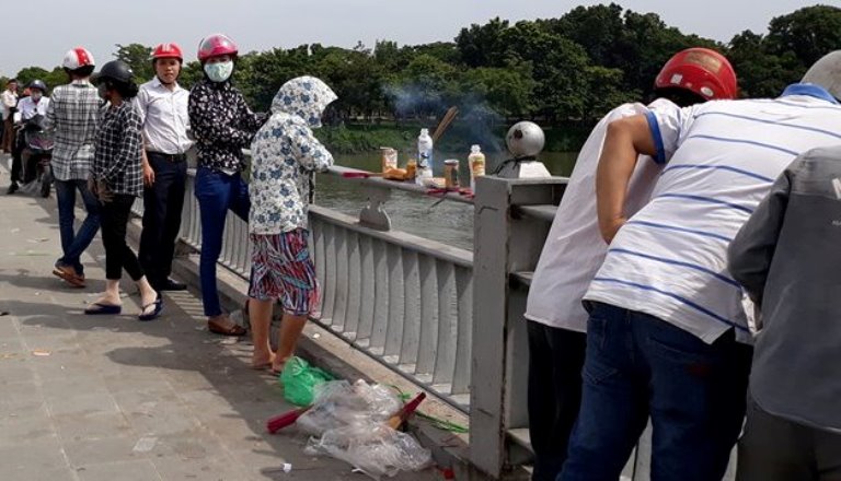 Nam- sinh- gui- tin- nhan- roi- nhay- cau- Da- Vie