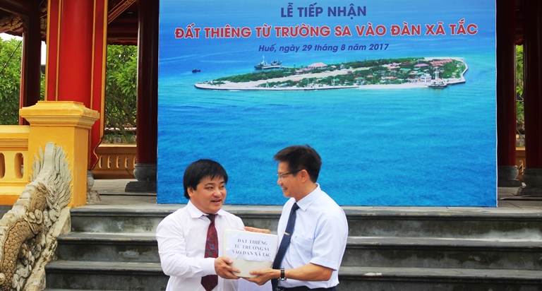 Hoa- dat- thieng- Truong- Sa- vao- dan- Xa- Tac- o