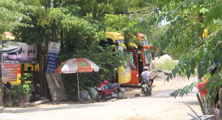 Can- canh- ben- xe- 12- xe- giuong- nam- van- dau-