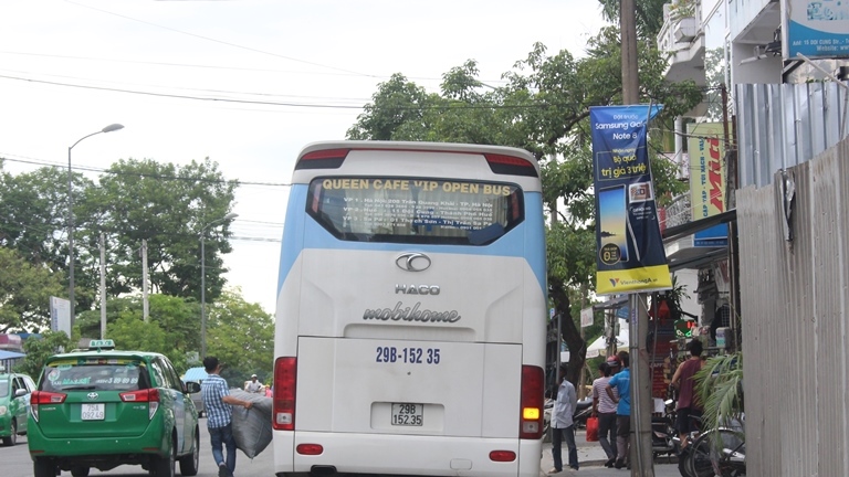 Bat- nhao- hoat- dong- xe- hop- dong- open- tour- 