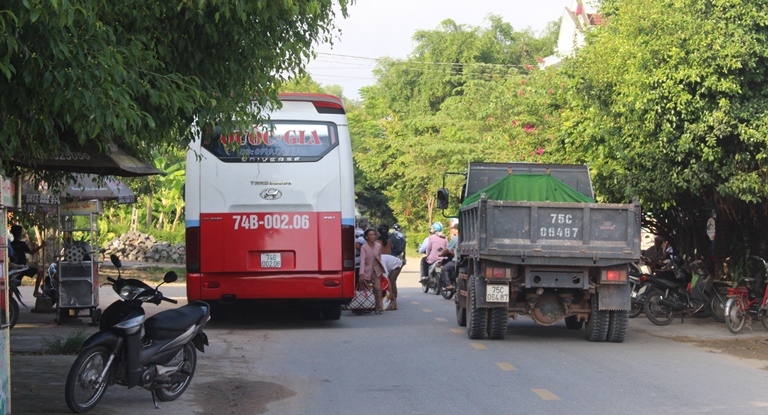 Xe- tuyen- co- dinh- hoat- dong- bat- nhao- o- Hue