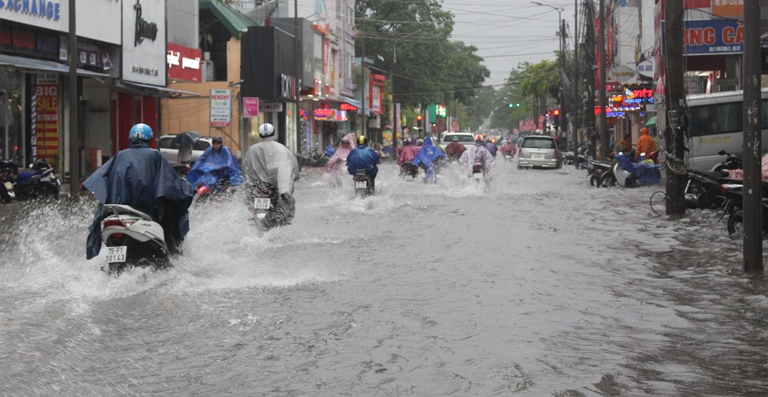 Duong- Hung- Vuong- thanh- song- hang- tram- phuon