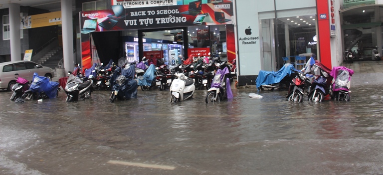 Duong- Hung- Vuong- thanh- song- hang- tram- phuon