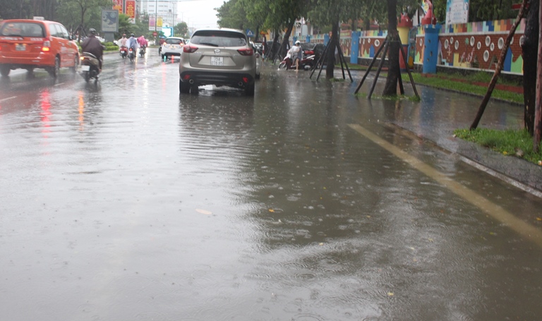 Duong- Hung- Vuong- thanh- song- hang- tram- phuon