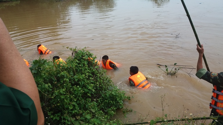 Hang- chuc- bo- doi- van- dang- tim- kiem- nam- si