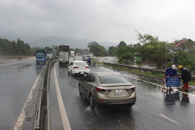 Nhieu- doan- tuyen- quoc- lo- o- Thua- Thien- Hue-